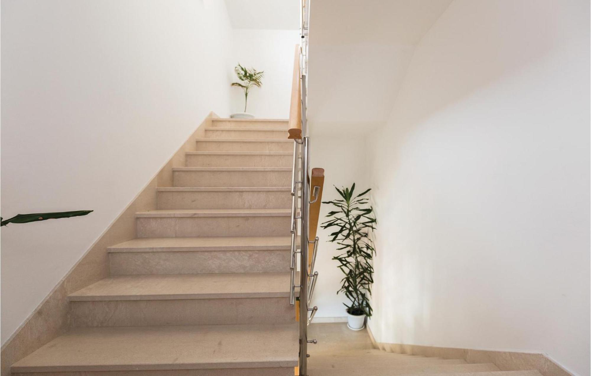 Stunning Apartment In Makarska With Wifi Ngoại thất bức ảnh