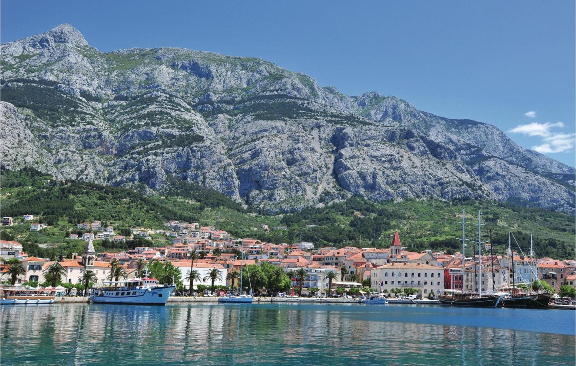 Stunning Apartment In Makarska With Wifi Ngoại thất bức ảnh